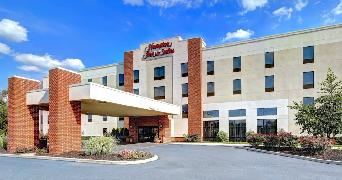 Hampton Inn And Suites Harrisburg North Front of Hotel